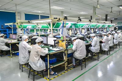 東莞企業開足馬力抓生產，電子產品技術研發迎來新突破